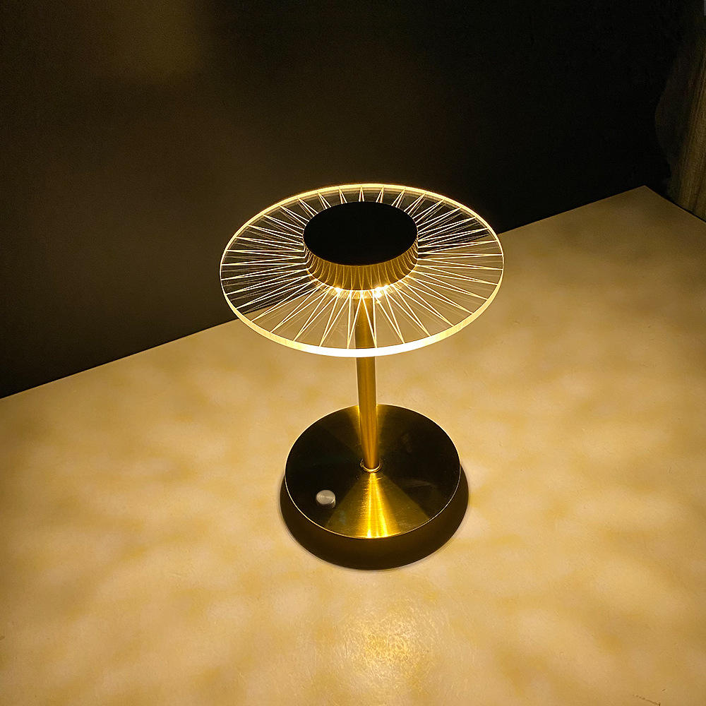 Lampe de Table en Cristal pour Illuminer votre Décor