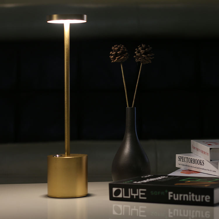 Lampe de Table Élégance Illumine Votre Espace