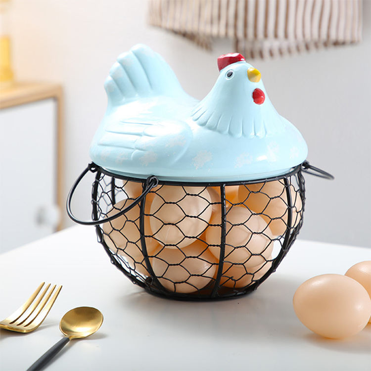 Porte-œufs créatif en fil de fer en forme de poule