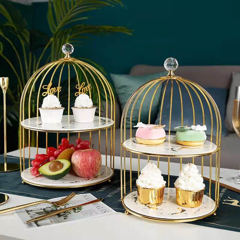 Support à Gâteaux Cage à Oiseaux Dorée : Élégance Vintage pour Vos Desserts