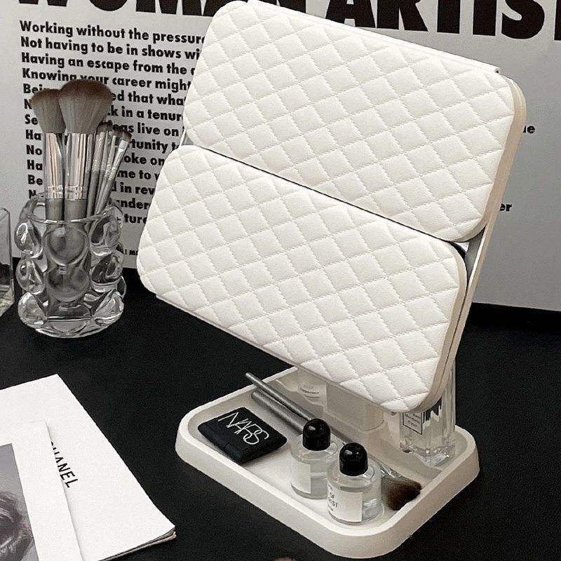 Miroir Trifold LED avec Modes d'Éclairage et Miroirs Grossissants : Précision et Élégance pou